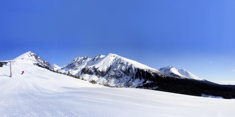 Prvú lyžovačku vo Vysokých Tatrách si lyžiari užijú na Štrbskom Plese