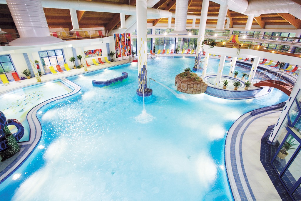 Wellness Hotel Patince, bazénový svet