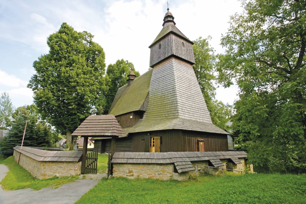 Liečivé singletracky Drevený kostol v Hervartove