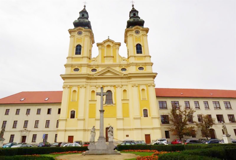 sprievodcovia, Nitra, Piaristicky kostol sv. Ladislava