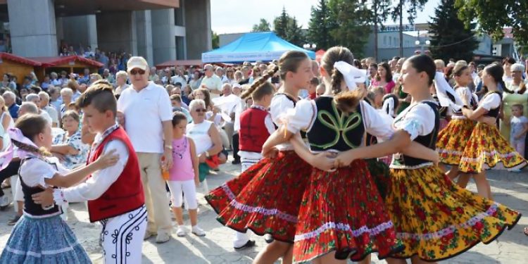 Hornozemplínskych folklórnych slávnostiach vo Vranove nad Topľou