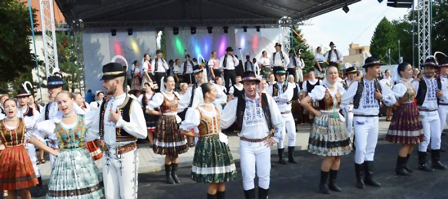 Hornozemplínskych folklórnych slávnostiach vo Vranove nad Topľou