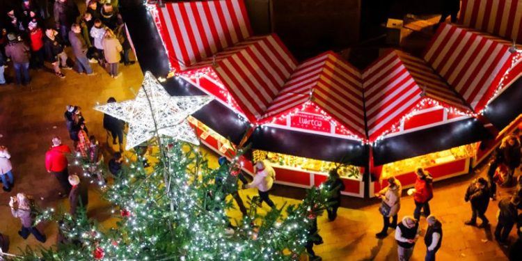 Proti hladu Predvianočnú adventnú Bratislavu, bohaté vianočné trhy