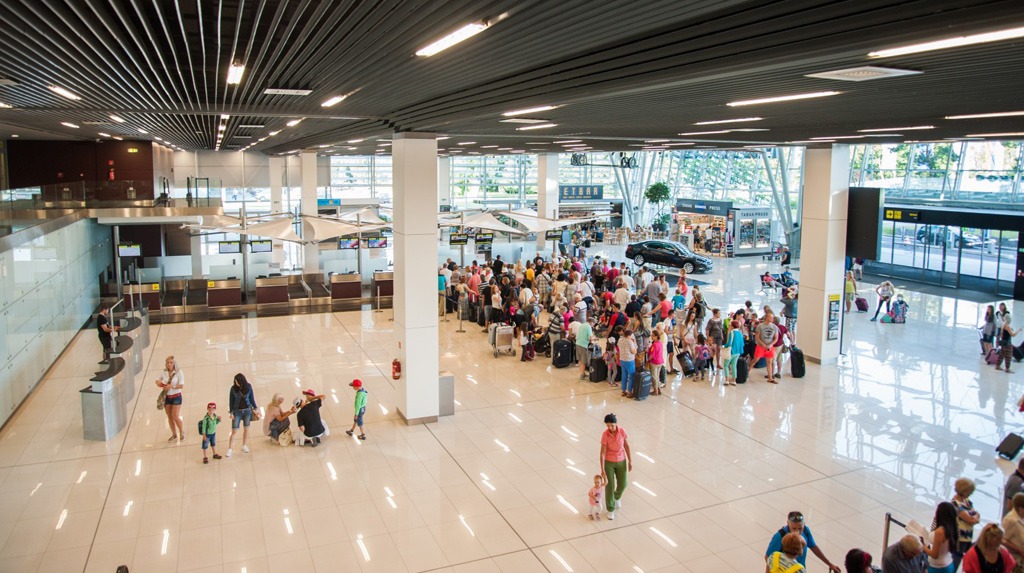 7 noviniek pre cestujúcich na letisku v Bratislave v roku 2020