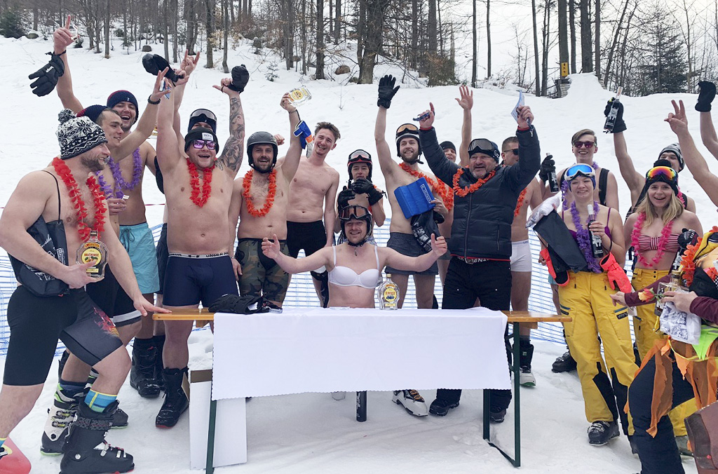 Havajská lyžovačka v plavkách, Dedovka, snowparadise