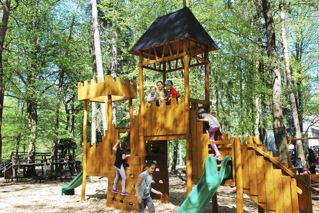 Detské lesné ihrisko KIOSK na Brezine