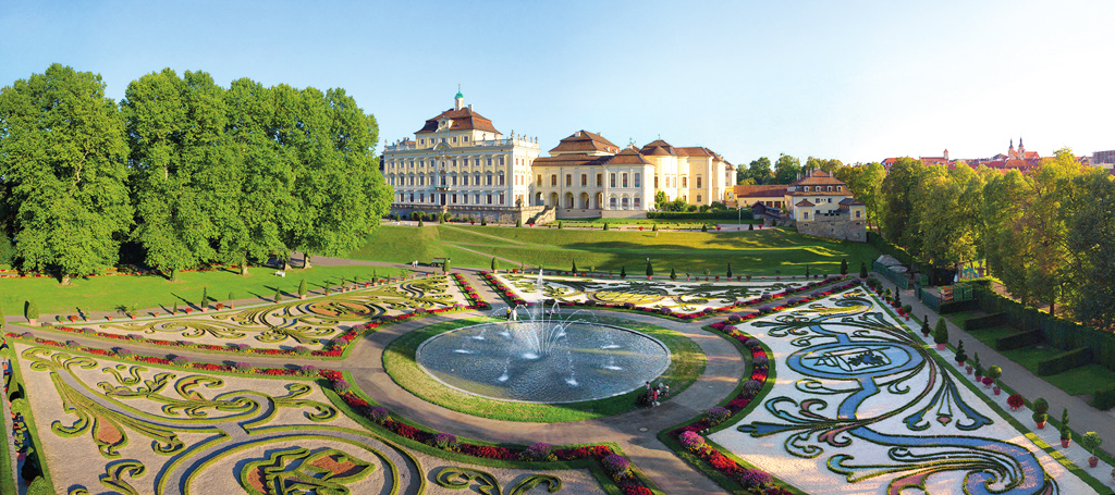 Stanú sa veľké cestovateľské sny opäť realitou Ohlas vo svete zaznamenala kampaň #DiscoverGermanyFroLudwigsburg_Nordgarten_Bl+-hendes_Barock_mit_Residenzschloss