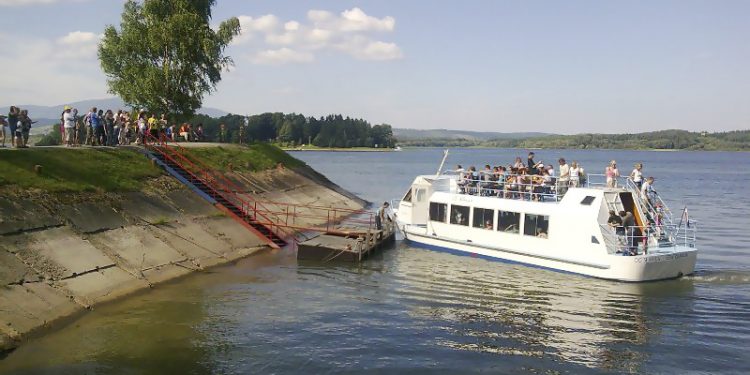 Oravská galéria Slanický ostrov umenia otvára nové výstavy