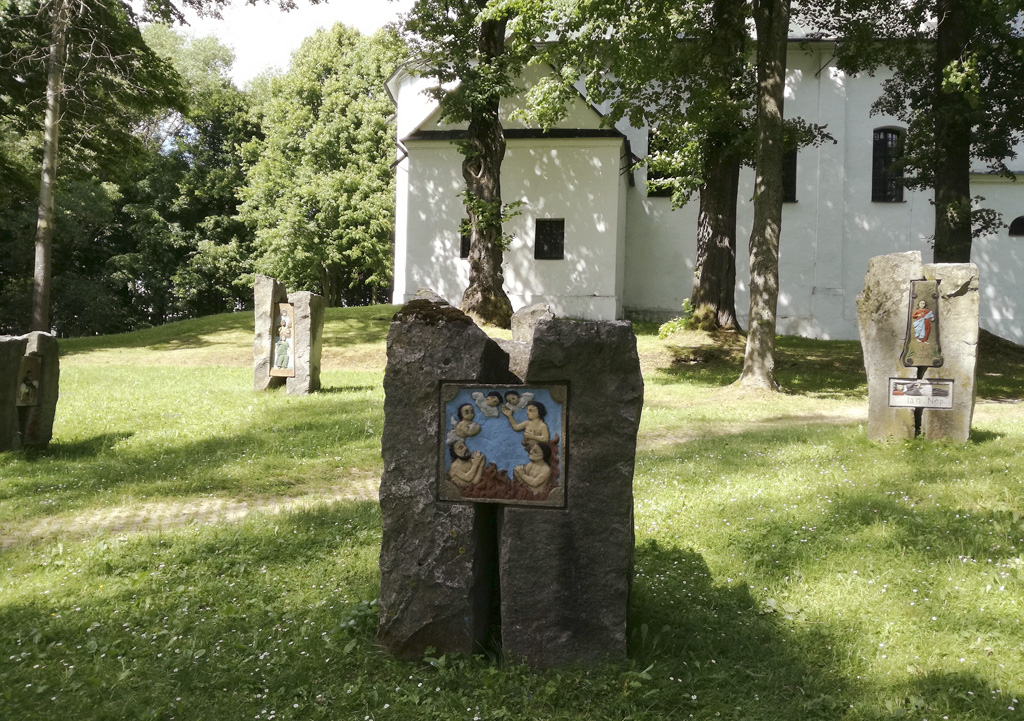 Leto na Slovensku – Slanický ostrov umenia aj vás inšpiruje, Slanický ostrov_lapidárium oravskej kamenárskej tvorby