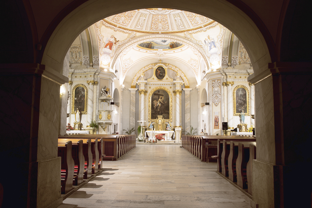 Interiér kostola sv. Františka z Assisi