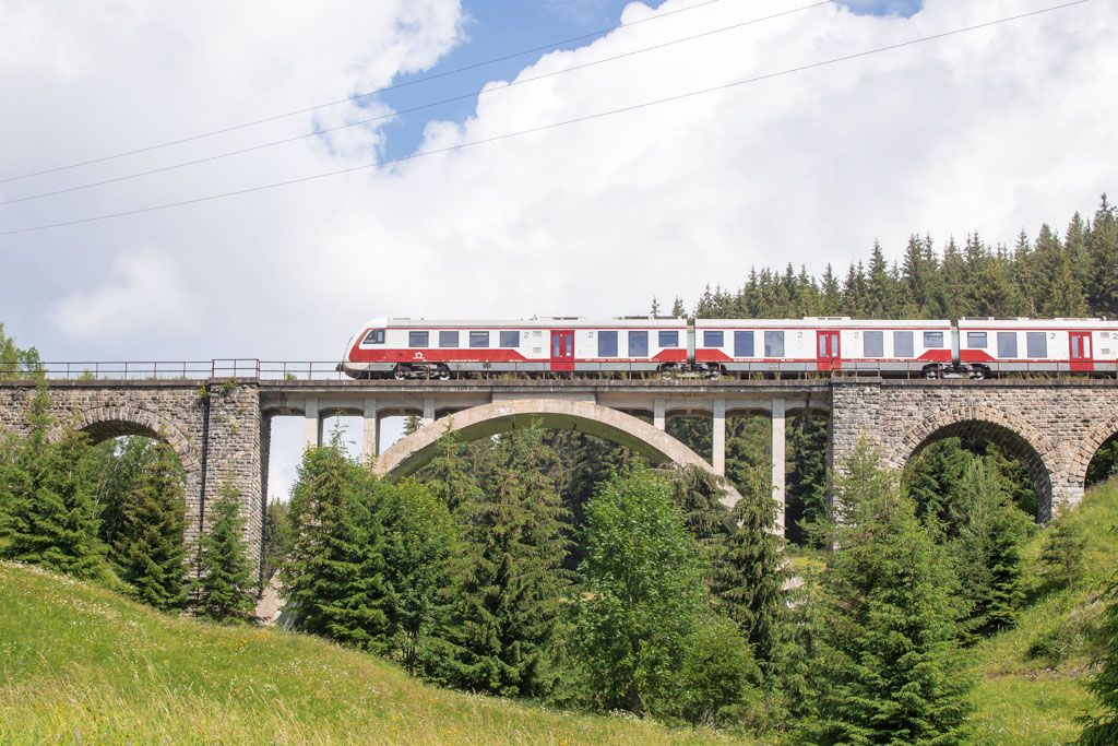 Mimoriadny turistický vlak Ľadový expres turistov opäť previezol zážitkami