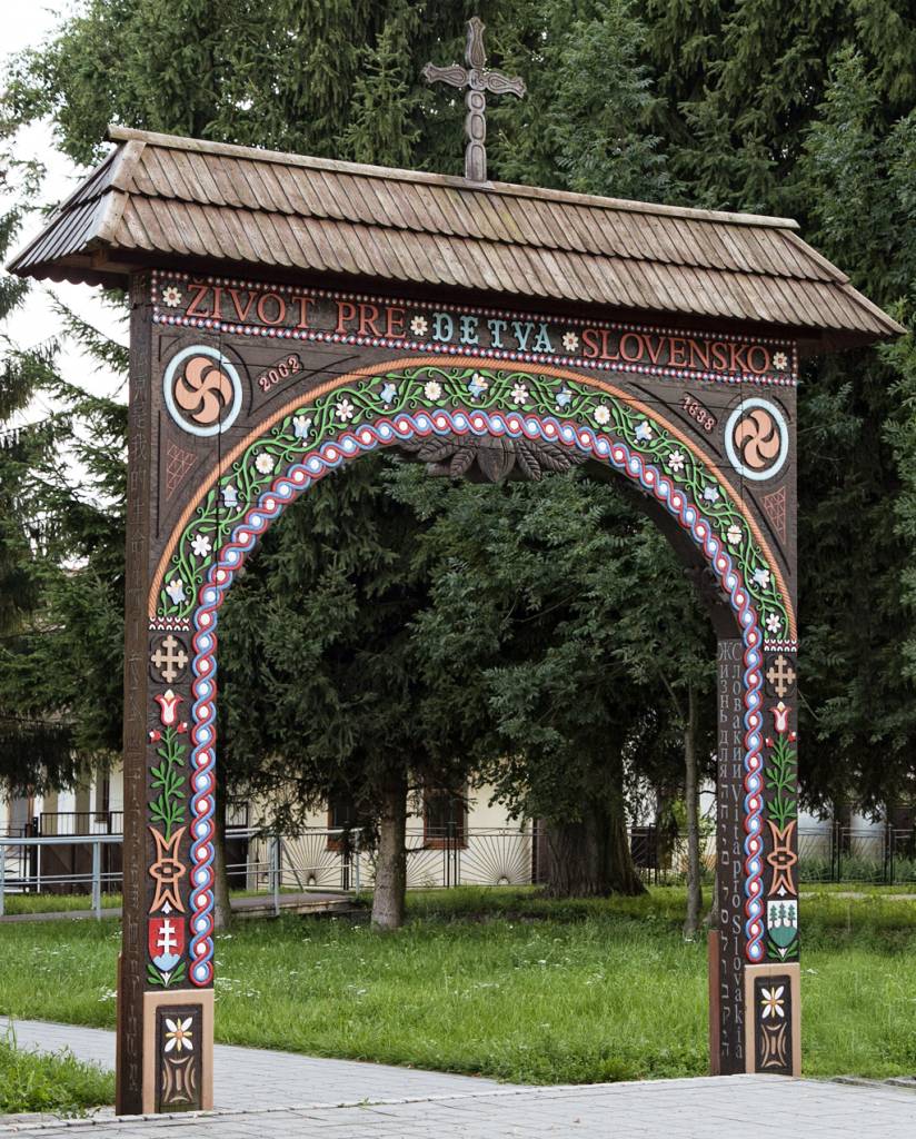 Vyrezávaná brána, Detva je známa najmä tradičnou ľudovou kultúrou