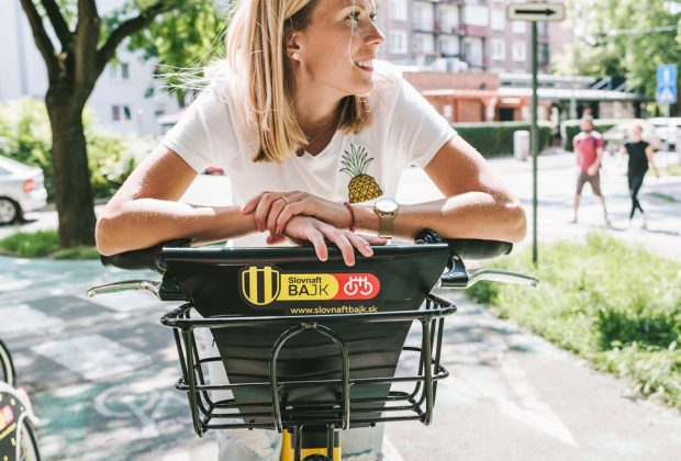 Vyčisti si hlavu, nielen ruky! Máš to v nohách. Bajkuj! Cyklistická doprava, Slovnaftbajk