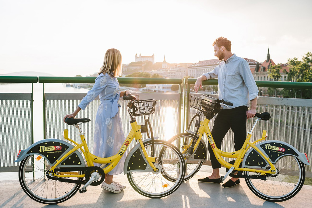 Vyčisti si hlavu, nielen ruky! Máš to v nohách. Bajkuj! Cyklistická doprava, Slovnaftbajk