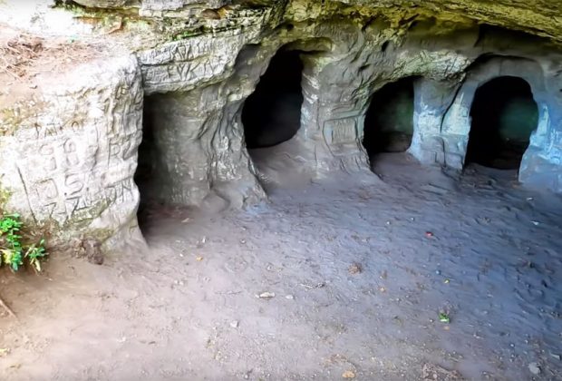 Tesárska roklina a Dúpence, turistika Hont – Banskobystrický kraj