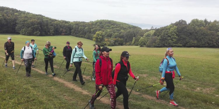 Nordic walking v zime – severská chôdza proti pandémii