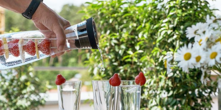 Začnite Nový rok s detoxikáciou organizmu, voda napomáha k detoxikácii