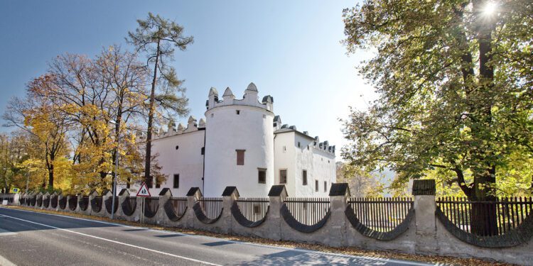 LOde na Dunaji, Kaštieľ Strážky